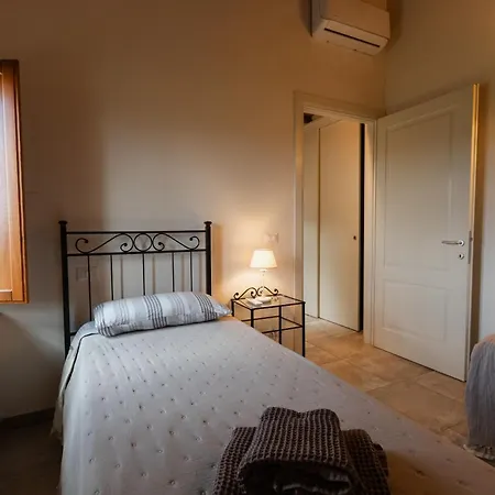 Vittoria Chianti Vacations פוג'יבונסי
